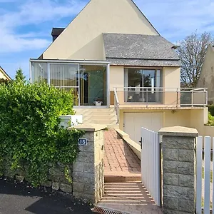 https://15-avenue-des-tilleuls.inbrittany.com